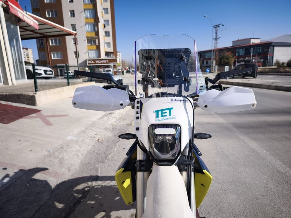 Evrensel Ralli Navigasyon Kulesi