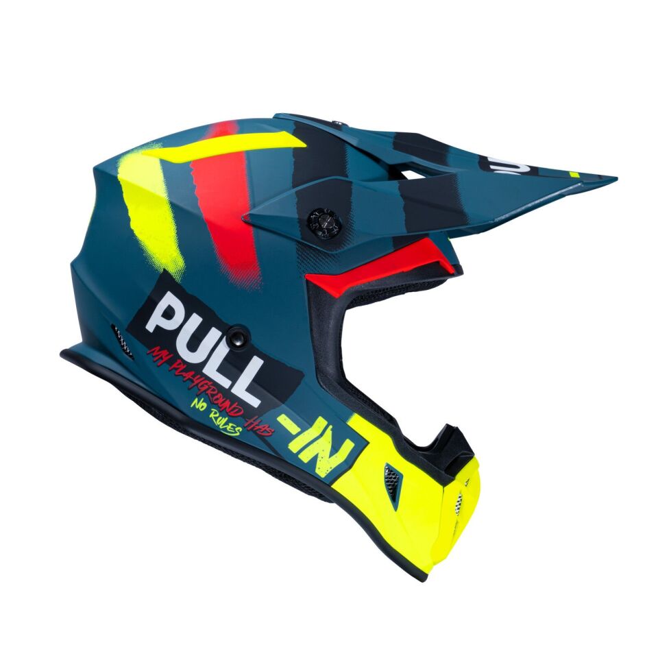 Pull In Master Race Trash Kask Trash Petrol